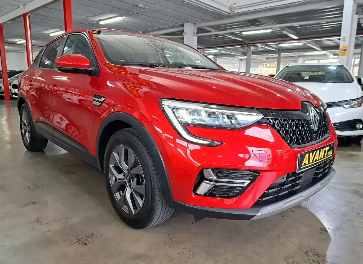 Usado Renault Arkana Evolution 145 CV (106 kW) 2024 Rojo SUV