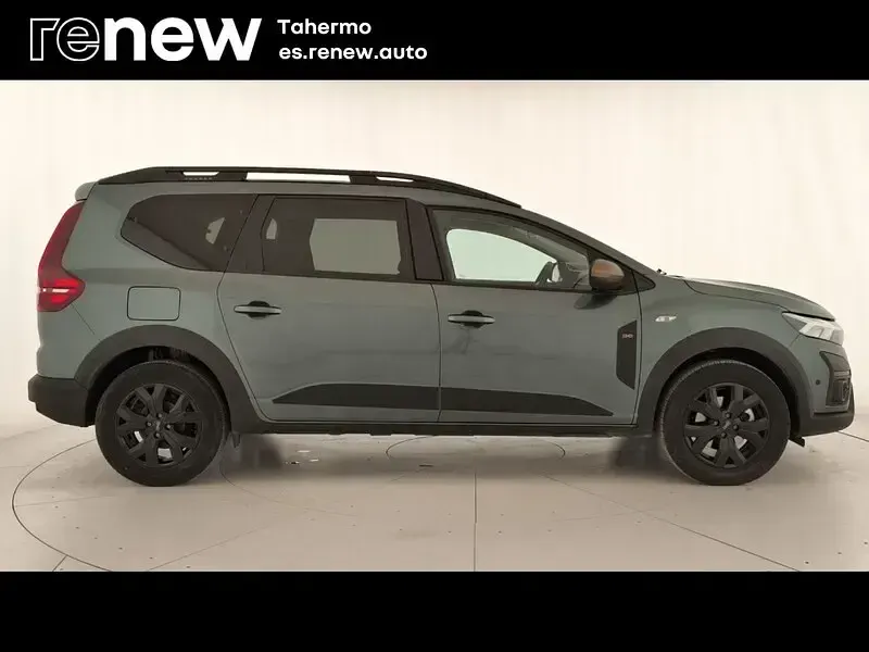 Usado Dacia Jogger Extreme 91 CV (66 kW) 2025 Verde Monovolumen