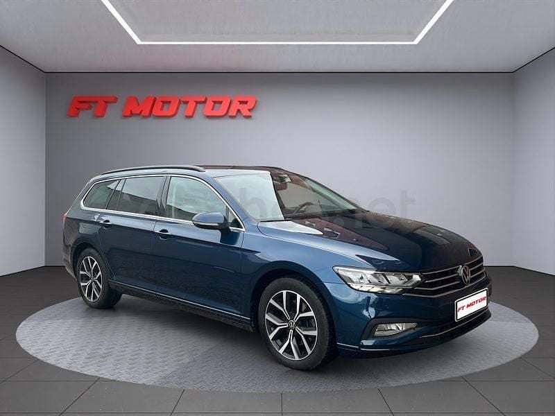 Usado VW Passat Executive 150 CV (110 kW) 2022 Azul Familiar
