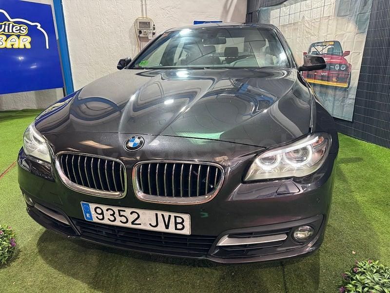 Usado BMW 520 Comfort Edition 190 CV (139 kW) 2016 Gris / plata Berlina