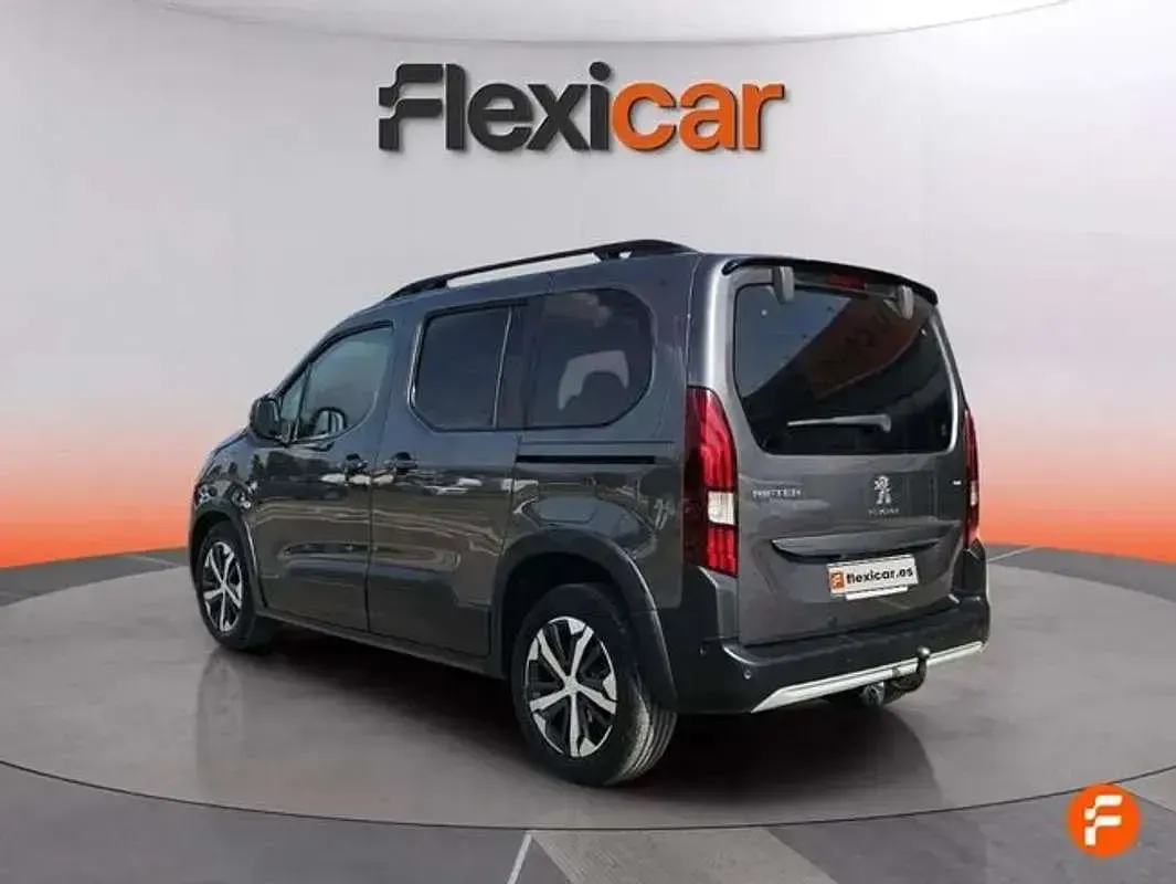 Usado Peugeot Rifter GT 131 CV (96 kW) 2021 Gris Monovolumen