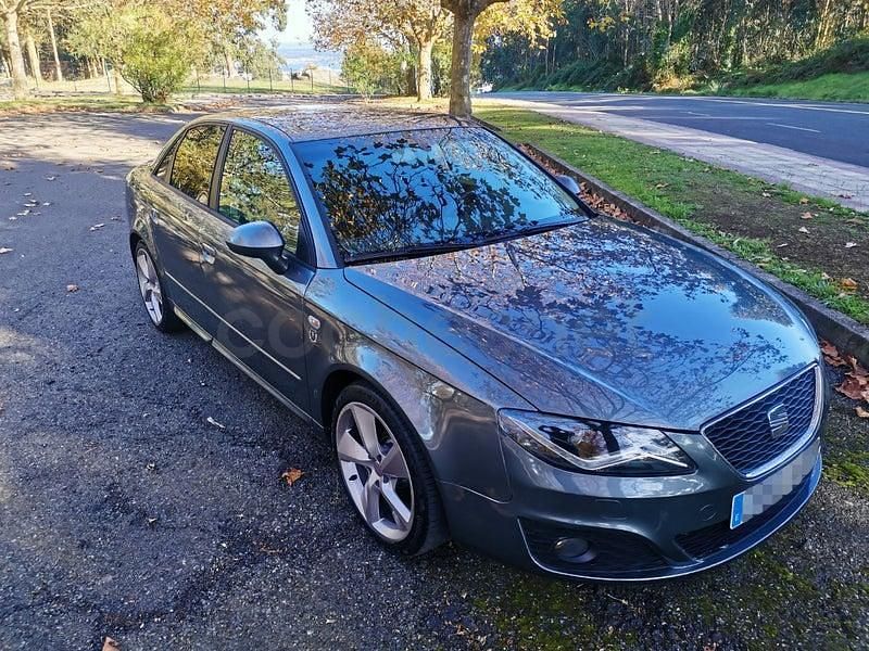 Usado Seat Exeo Sport 170 CV (125 kW) 2012 Gris / plata Berlina