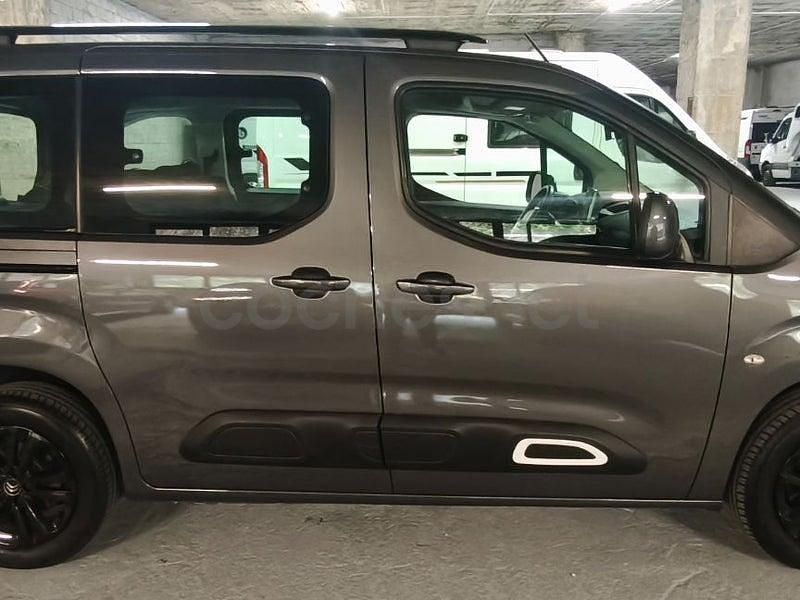 Usado Citroën Berlingo Feel 110 CV (80 kW) 2020 Gris / plata Monovolumen