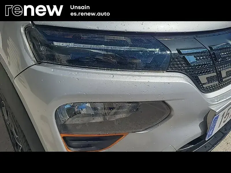 Usado Dacia Spring Comfort Plus 33 kW (45 CV) 2023 Gris Utilitario