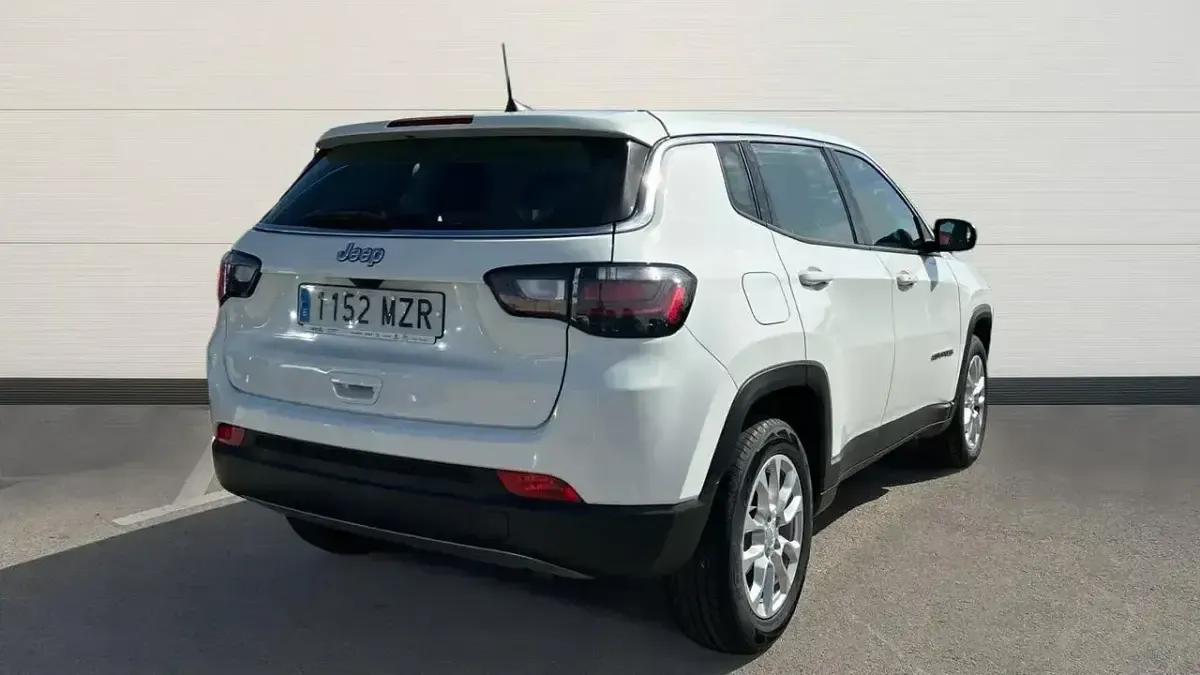 Käytetty Jeep Compass Altitude 130 HP (95 kW) 2025 Valkoinen Katumaasturi