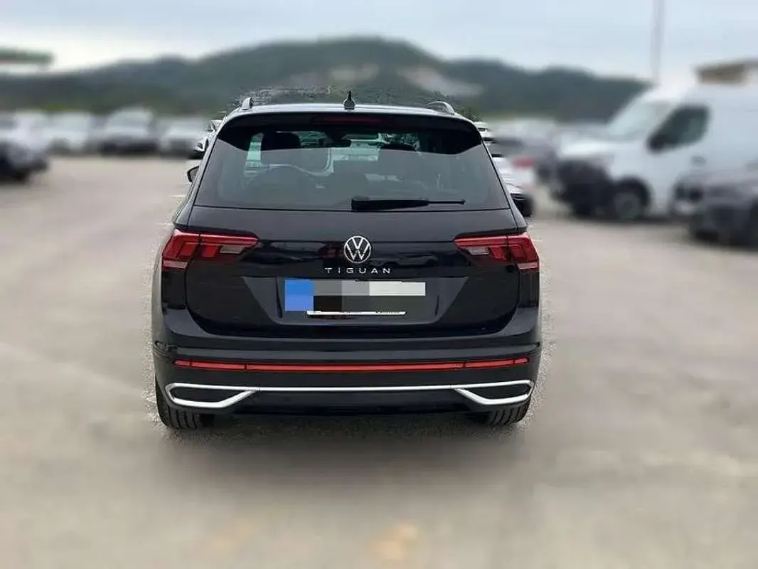 Usado VW Tiguan Sport 150 CV (110 kW) 2022 Negro SUV