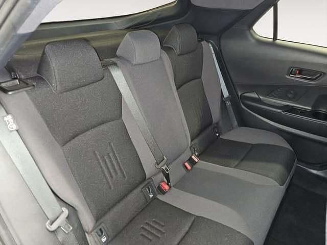 Usado Toyota C-HR Advance 140 CV (102 kW) 2025 Gris / plata SUV