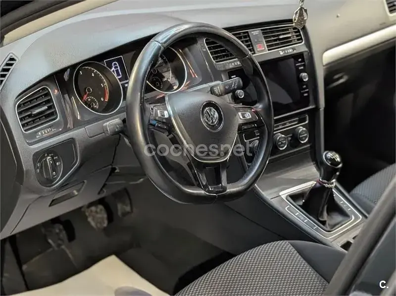 Usado VW Golf VII Advance 115 CV (84 kW) 2017 Negro Familiar