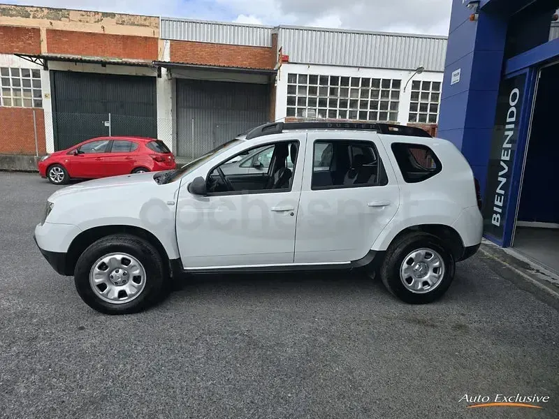 Usado Dacia Duster Lauréate 125 CV (91 kW) 2015 Blanco SUV
