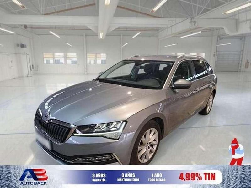 Usado Skoda Superb Style 218 CV (160 kW) 2021 Gris Familiar
