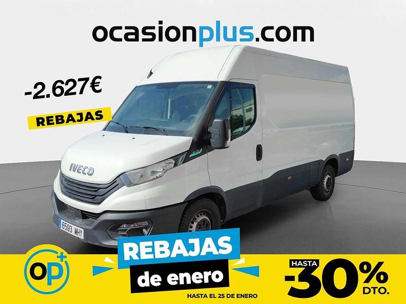Blanco Usado 2023 Iveco Daily Berlina | 28.900 € - Imagen 1/4