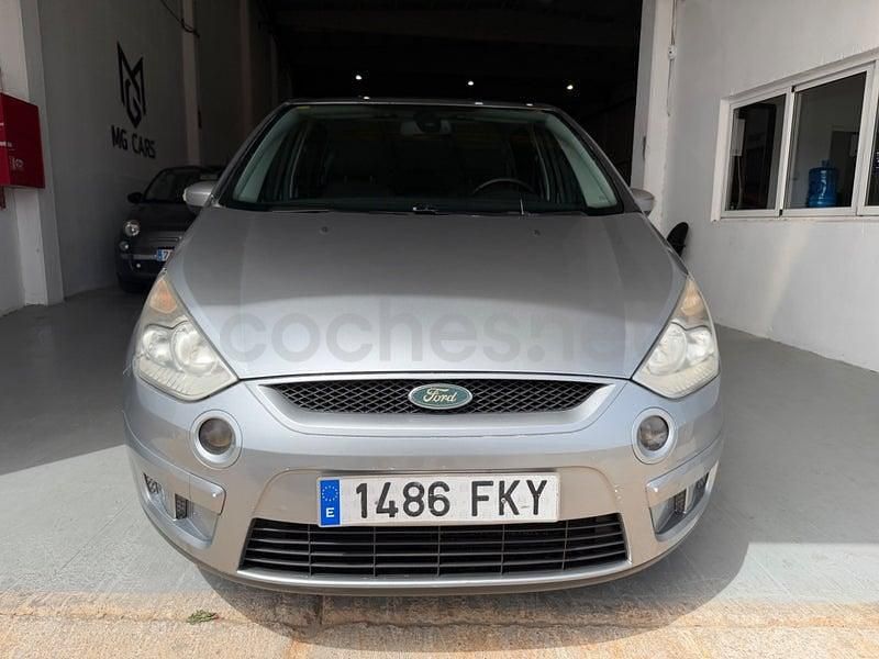 Usado Ford S-MAX Titanium 140 CV (102 kW) 2008 Gris / plata Monovolumen