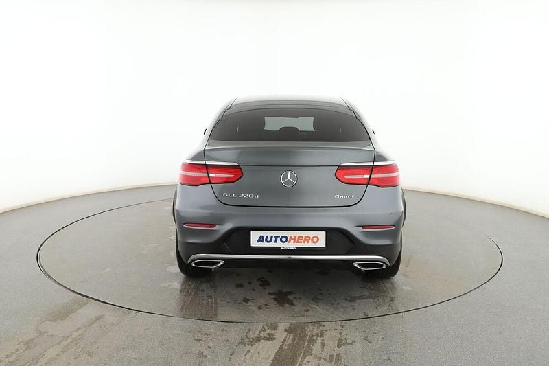Usado Mercedes GLC220 AMG line 170 CV (125 kW) 2019 Gris SUV
