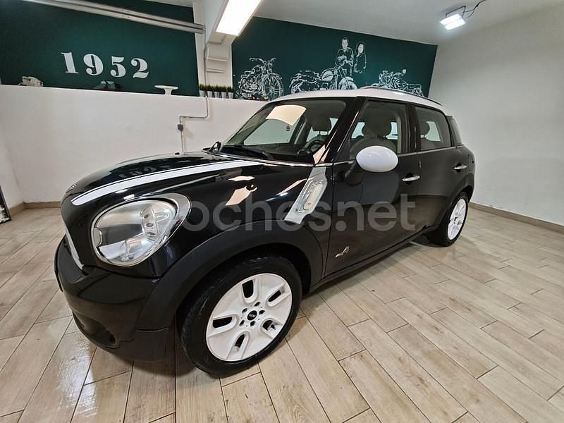 Negro Usado 2011 Mini Cooper D Countryman SUV | 8990 € (Precio justo) - Imagen 1/4