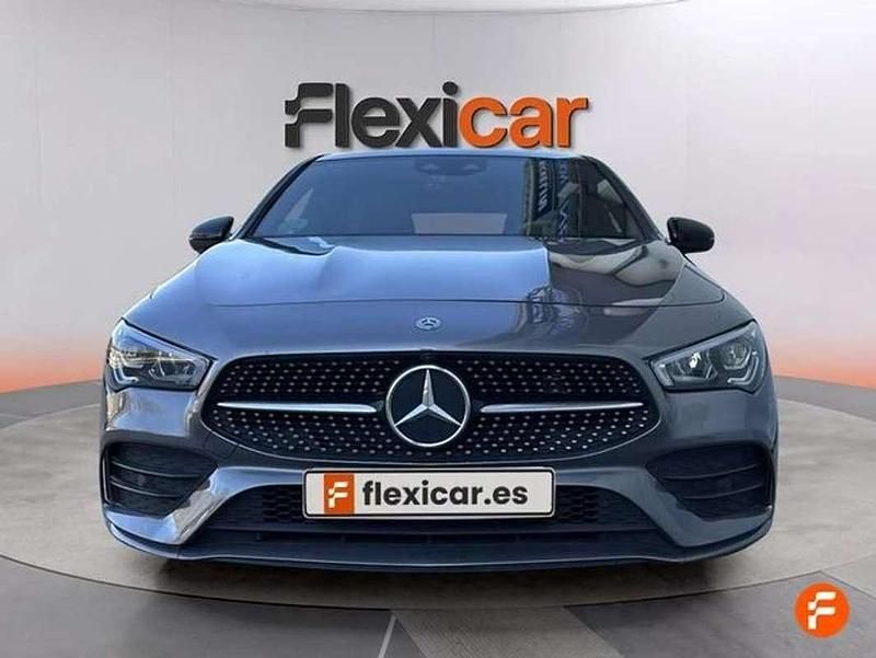 Usado Mercedes CLA200 Shooting Brake 163 CV (119 kW) 2019 Gris Familiar