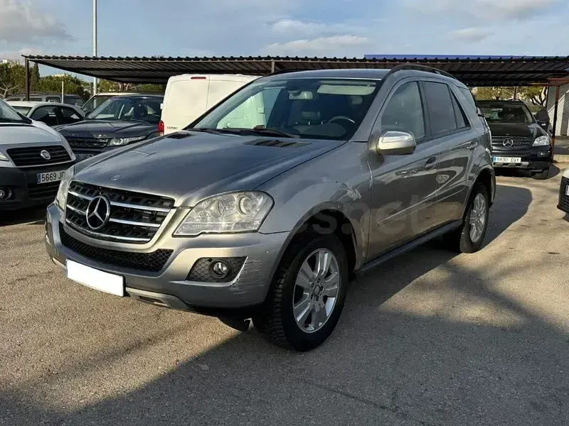 Usado Mercedes ML320 224 CV (164 kW) 2010 Beige SUV