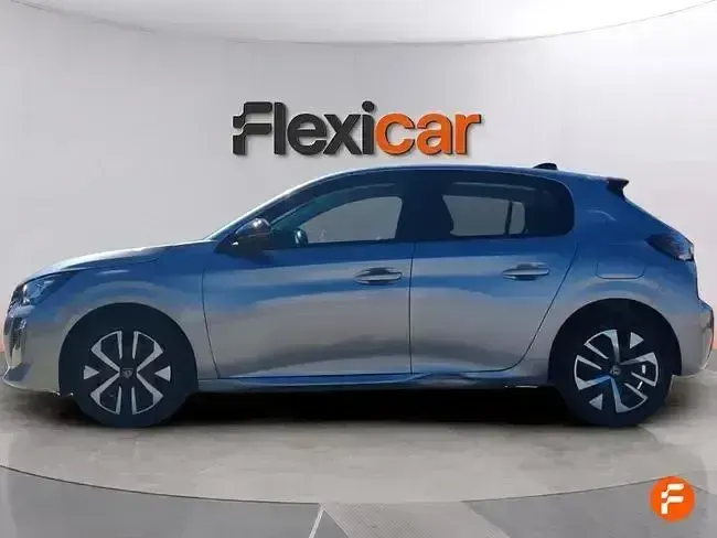 Usado Peugeot 208 Active 100 CV (73 kW) 2024 Gris Utilitario
