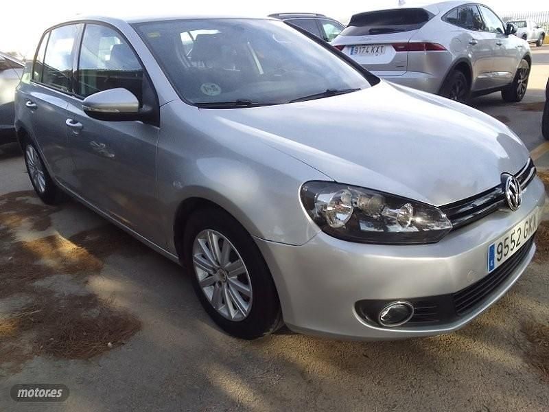 Usado VW Golf VI 105 CV (77 kW) 2009 Plateado Utilitario