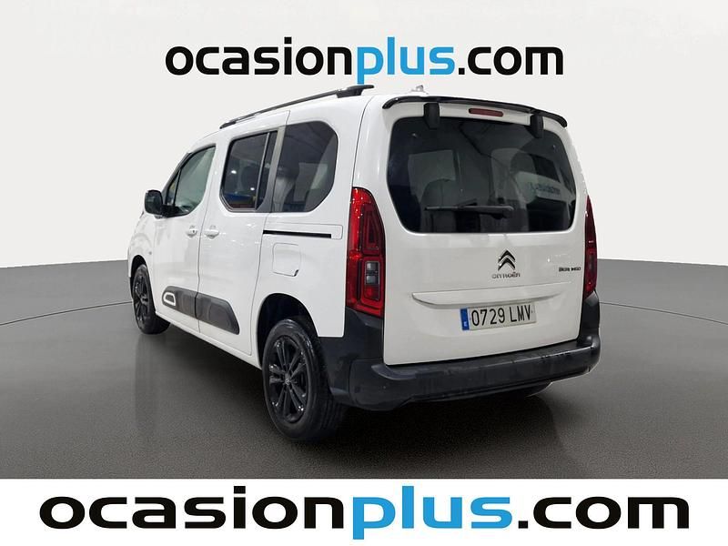 Usado Citroën Berlingo Feel 131 CV (96 kW) 2021 Blanco Monovolumen