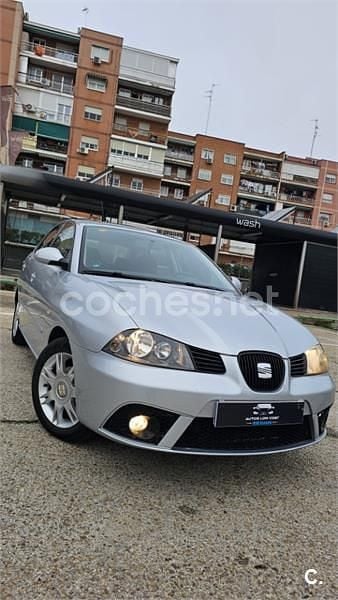 Usado Seat Ibiza Reference 70 CV (51 kW) 2007 Gris / plata Utilitario