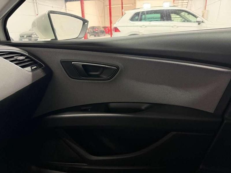 Usado Seat Leon Reference 131 CV (96 kW) 2019 Blanco Utilitario