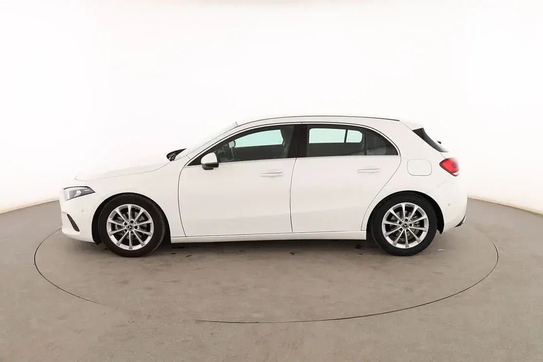 Usado Mercedes A180 115 CV (84 kW) 2019 Blanco Berlina