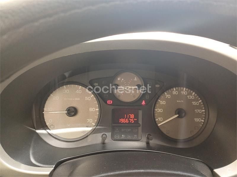 Usado Citroën Berlingo Seduction 114 CV (83 kW) 2014 Beige Monovolumen