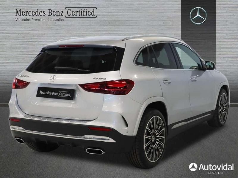 Usado Mercedes GLA220 190 CV (139 kW) 2024 Plateado SUV