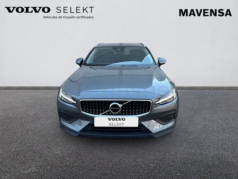 Usado Volvo V60 CC 197 CV (144 kW) 2021 Gris / plata Familiar