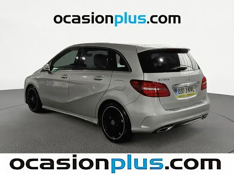 Usado Mercedes B200 AMG 136 CV (100 kW) 2019 Gris plata Utilitario