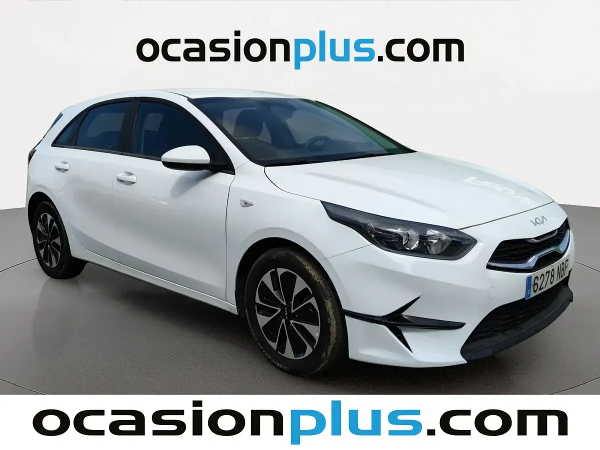 Usado Kia Ceed 101 CV (74 kW) 2025 Blanco Utilitario