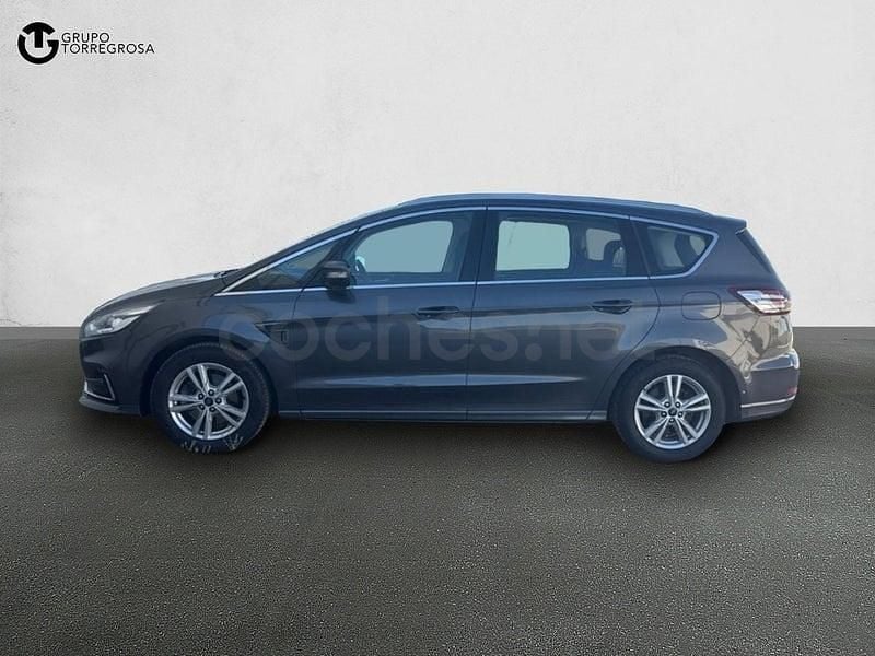 Usado Ford S-MAX Titanium 150 CV (110 kW) 2022 Gris / plata Monovolumen