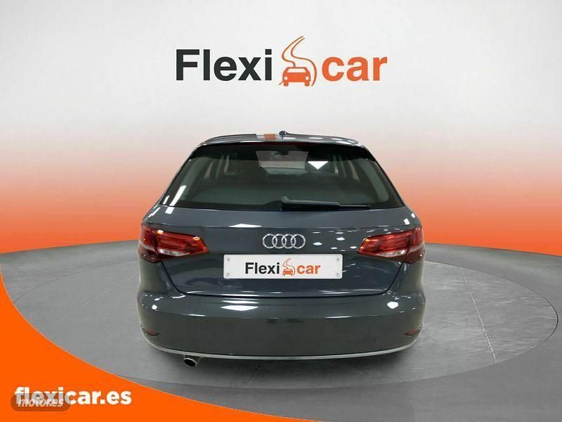 Usado Audi A3 110 CV (80 kW) 2017 Gris Berlina