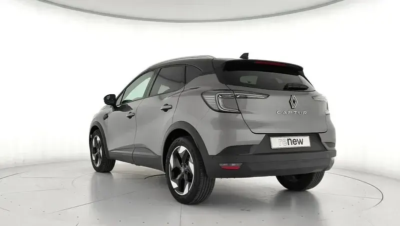 Usado Renault Captur Techno 101 CV (74 kW) 2025 Gris SUV