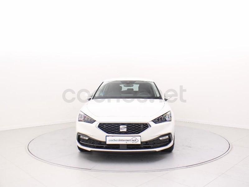 Usado Seat Leon Style 116 CV (85 kW) 2025 Blanco Berlina