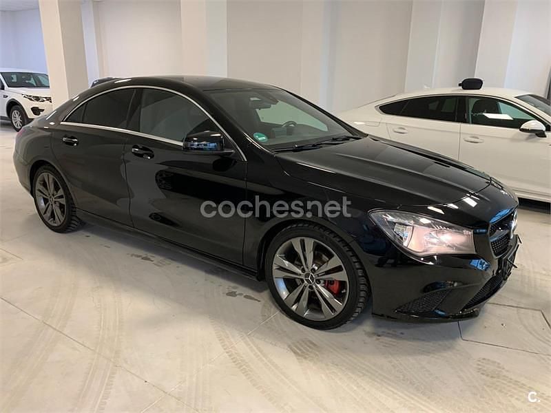 Usado Mercedes CLA220 Urban 177 CV (130 kW) 2016 Negro Berlina