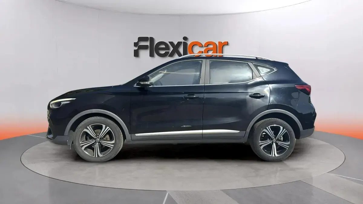 Usado MG ZS Comfort 106 CV (77 kW) 2022 Negro SUV