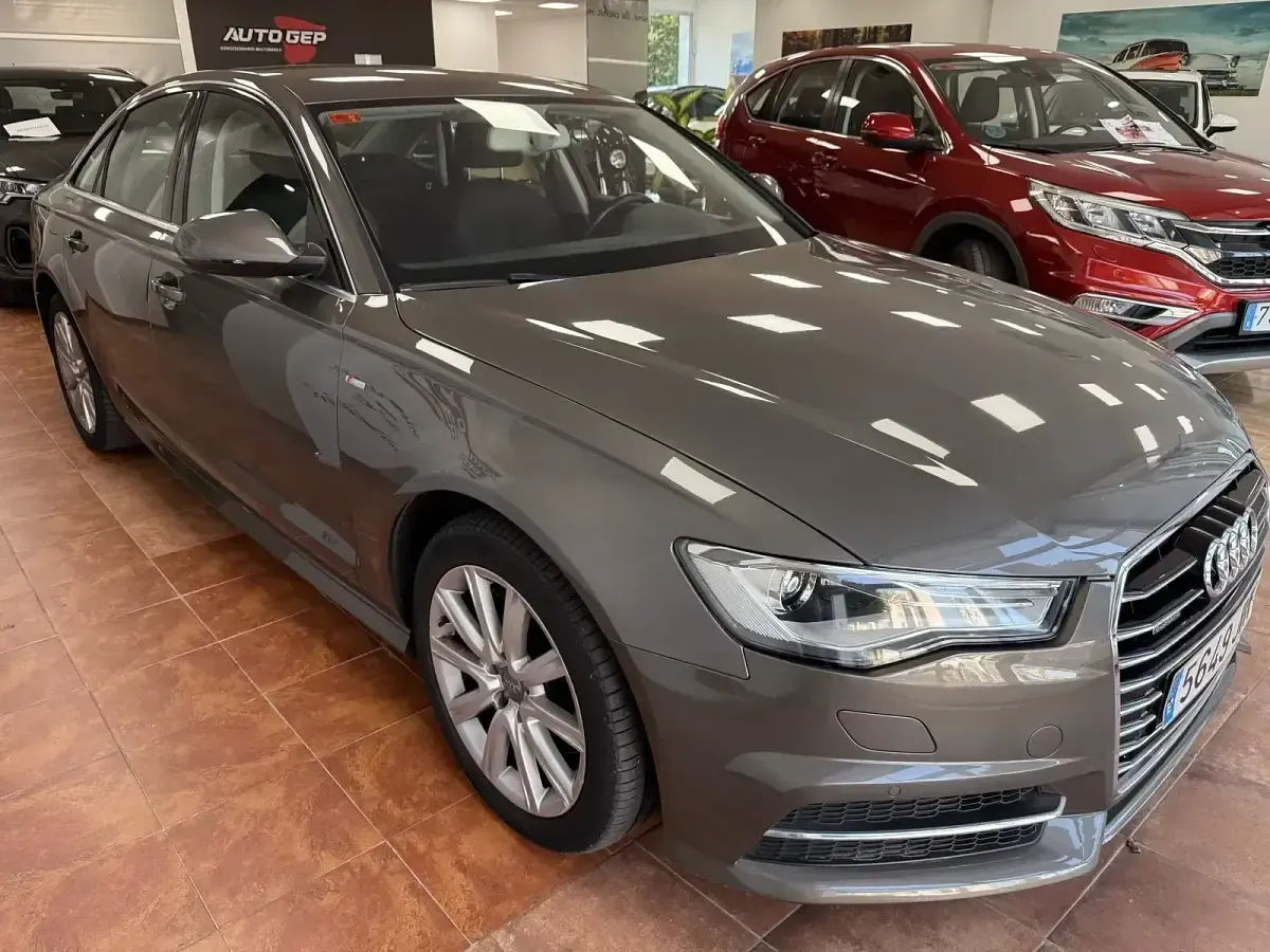 Usado Audi A6 S-Line 218 CV (160 kW) 2015 Gris Berlina