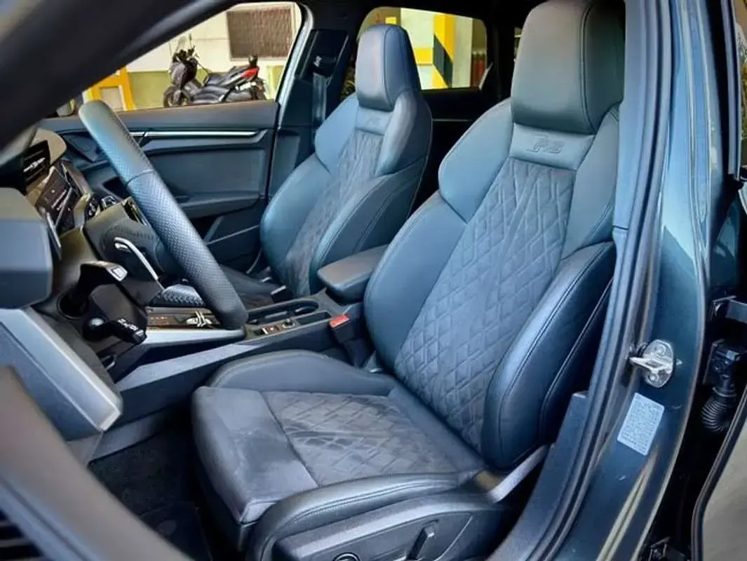 Usado Audi RS3 400 CV (294 kW) 2024 Gris Berlina
