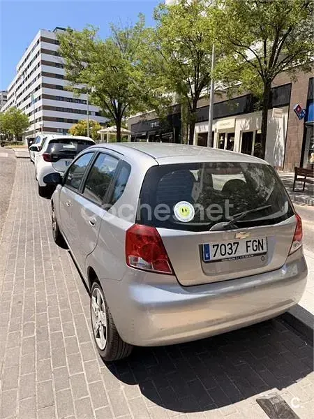 Usado Chevrolet Kalos SE 72 CV (52 kW) 2006 Gris / plata Berlina
