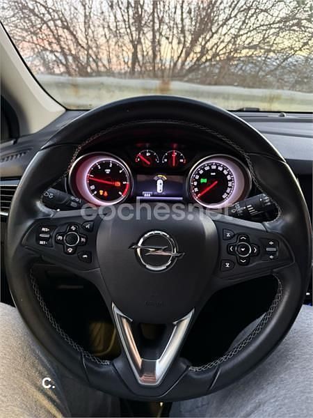 Usado Opel Astra Excellence 136 CV (100 kW) 2017 Azul Familiar
