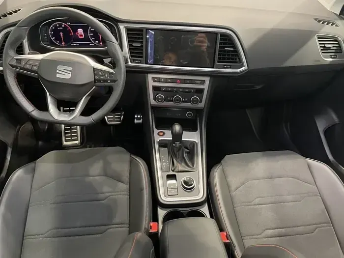 Usado Seat Ateca FR 150 CV (110 kW) 2022 Blanco SUV