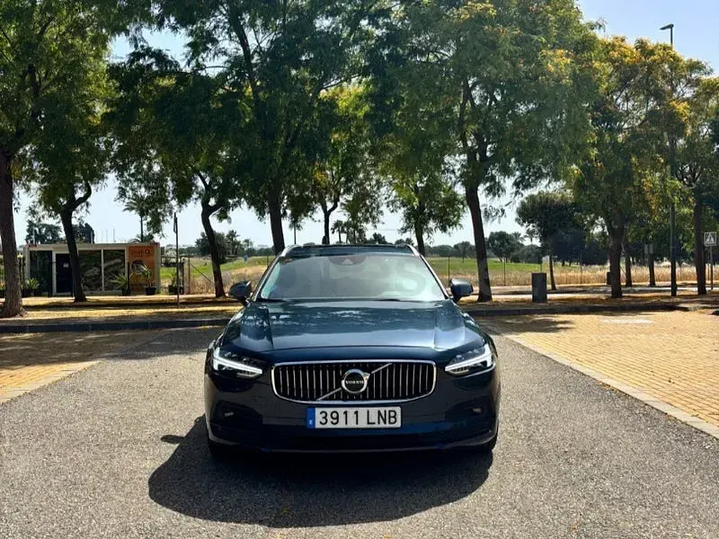 Usado Volvo V90 Momentum 197 CV (144 kW) 2021 Gris / plata Familiar