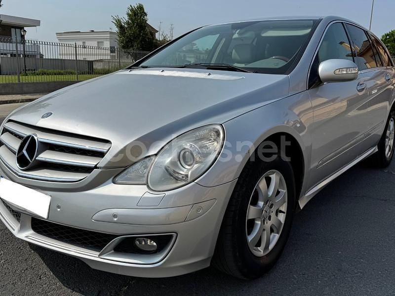 Gris / plata Usado 2006 Mercedes R320 Monovolumen | 8499 € (Precio justo) - Imagen 1/4