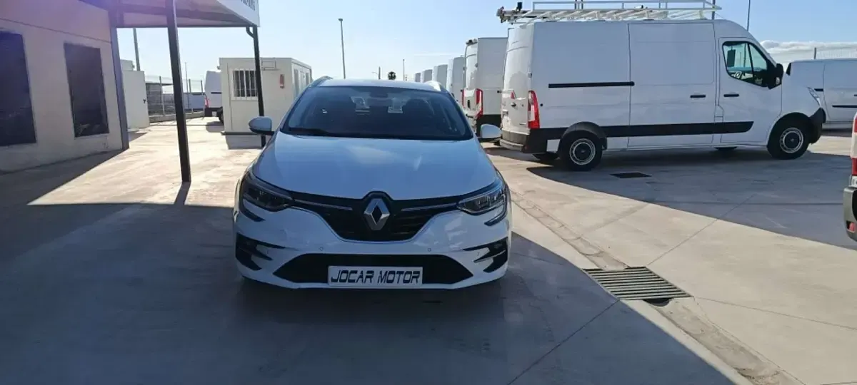 Usado Renault Mégane GrandTour Equilibre 116 CV (85 kW) 2022 Blanco Familiar