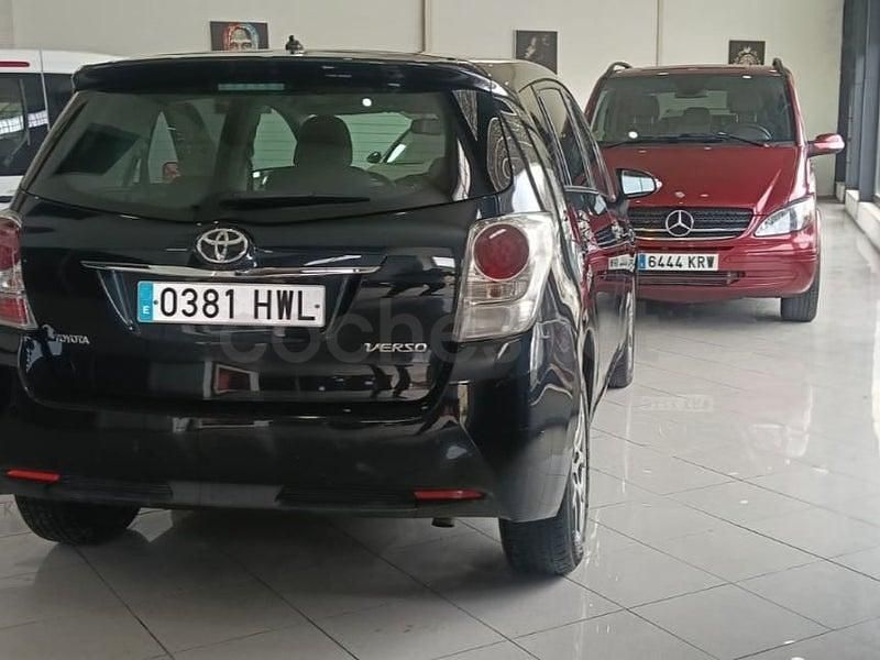 Usado Toyota Verso Active 126 CV (92 kW) 2013 Negro Monovolumen