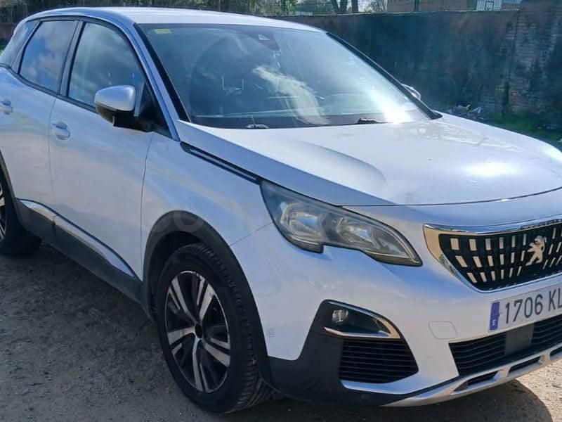 Usado Peugeot 3008 Allure 130 CV (95 kW) 2018 Blanco SUV