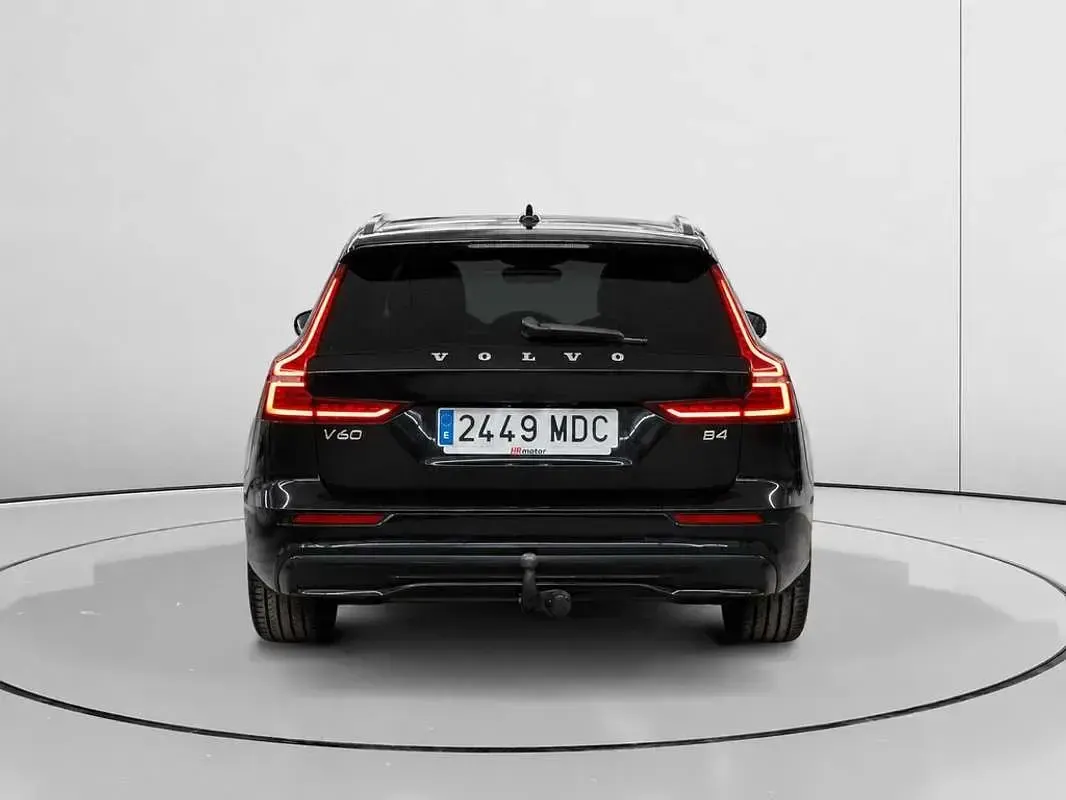 Usado Volvo V60 Plus 197 CV (144 kW) 2022 Negro Familiar