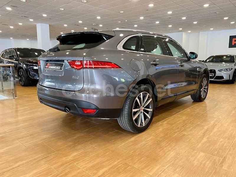 Usado Jaguar F-Pace Prestige 241 CV (177 kW) 2018 Gris / plata SUV