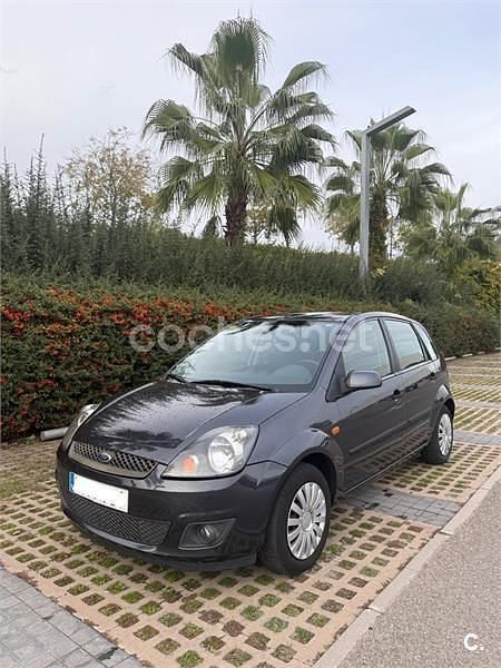 Usado Ford Fiesta Trend 90 CV (66 kW) 2006 Negro Berlina